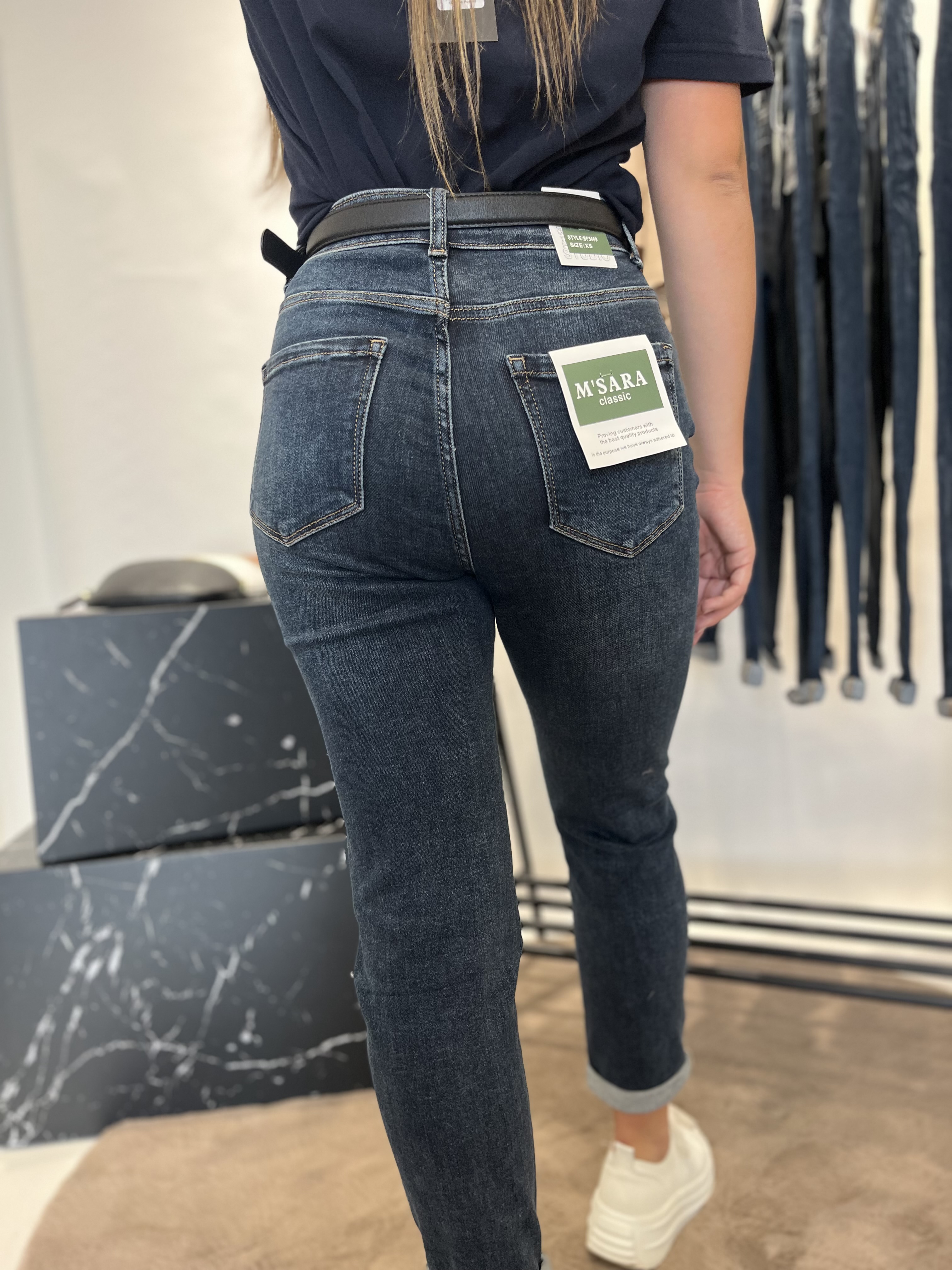 Dámské džíny mom fit