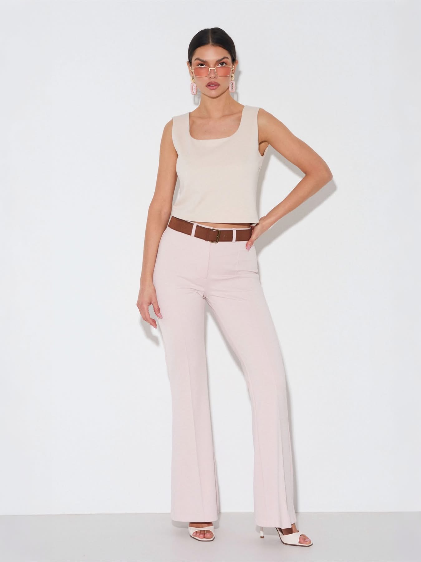 Dámské kalhoty s páskem